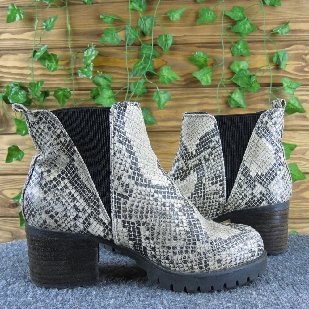 MIA Jody Snakeskin Print Lug Sole Chelsea‎ Ankle Women's Size 6M Heel Booties